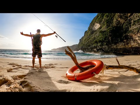 IS THIS THE KEY TO HAPPINESS? –Now not a CATCH AND COOK– Exploring empty Indonesian islands. EP 33